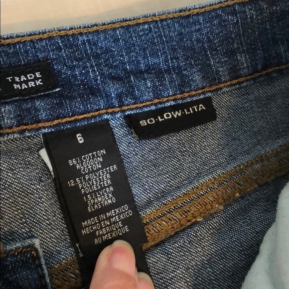 DKNY Jeans - Picture 3 of 5